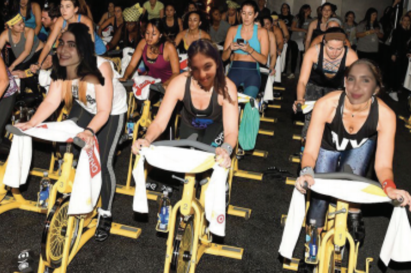 Sophomore+Leila+Sheridan+%28left%29%2C+junior+Paige+Shayne+%28center%29%2C+and+sophomore+Scarlett+Pencak+%28right%29+enjoy+an+active+morning+at+SoulCycle.+