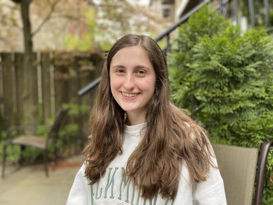 Senior Molly Taylor recently advanced to the statewide Illinois History Day competition after writing an essay about the 1937 Exposition Internationale.